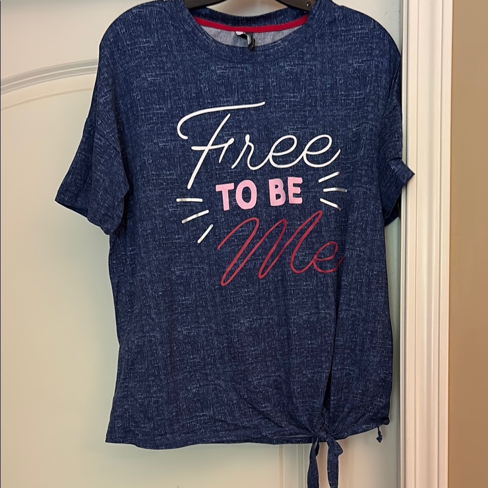 Blue and White Short Sleeve Tee with Inspirational Design